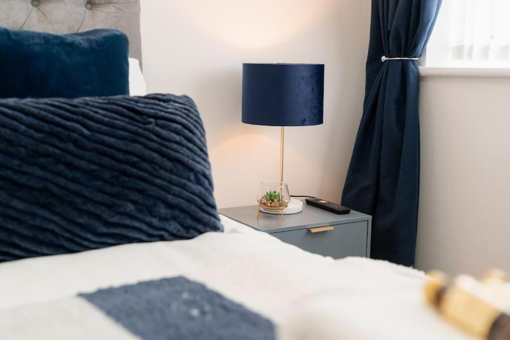 Prenton House, 3Br Close To Liverpool Birkenhead Kültér fotó